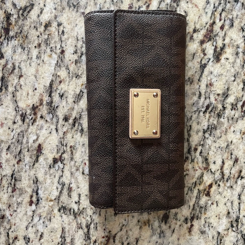 Michael Kors Dark Brown Key Holder with Gold Plate